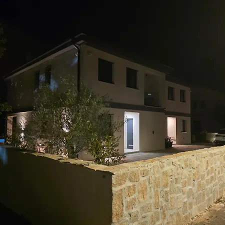 Stella Villa *